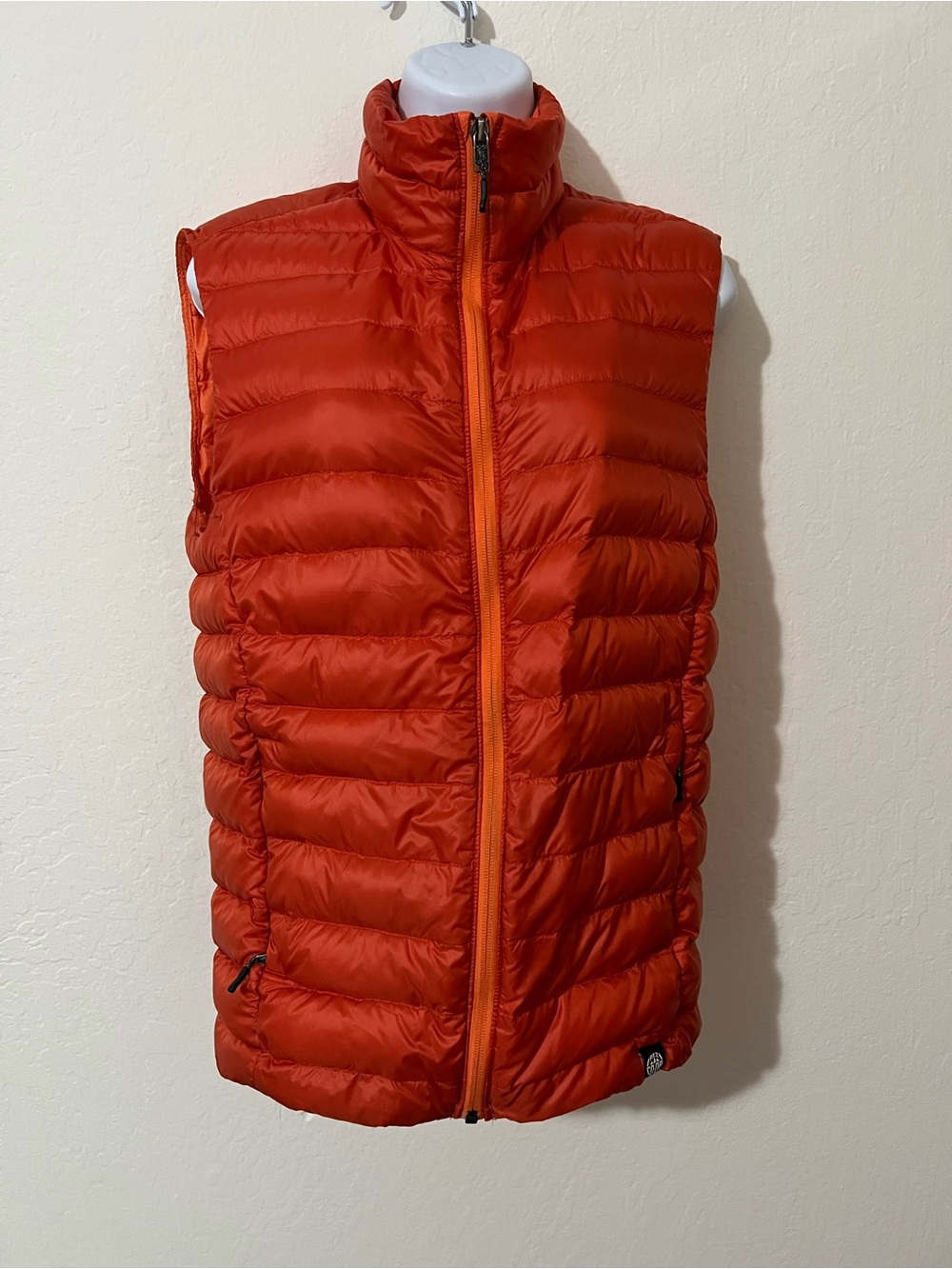 REI Co-Op Lightweight Down fill Puffer Vest in Bright Orange. Women/Men XS